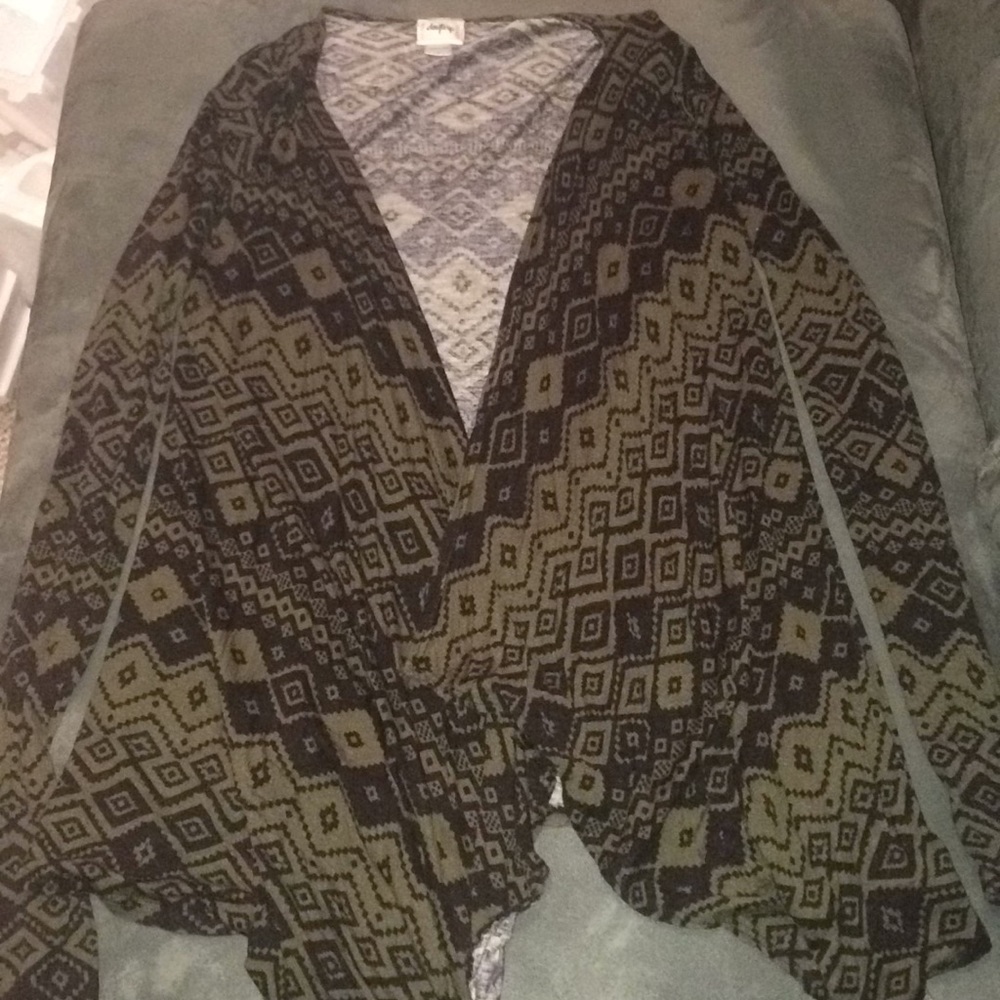 *DONATED* Aztec print cardigan